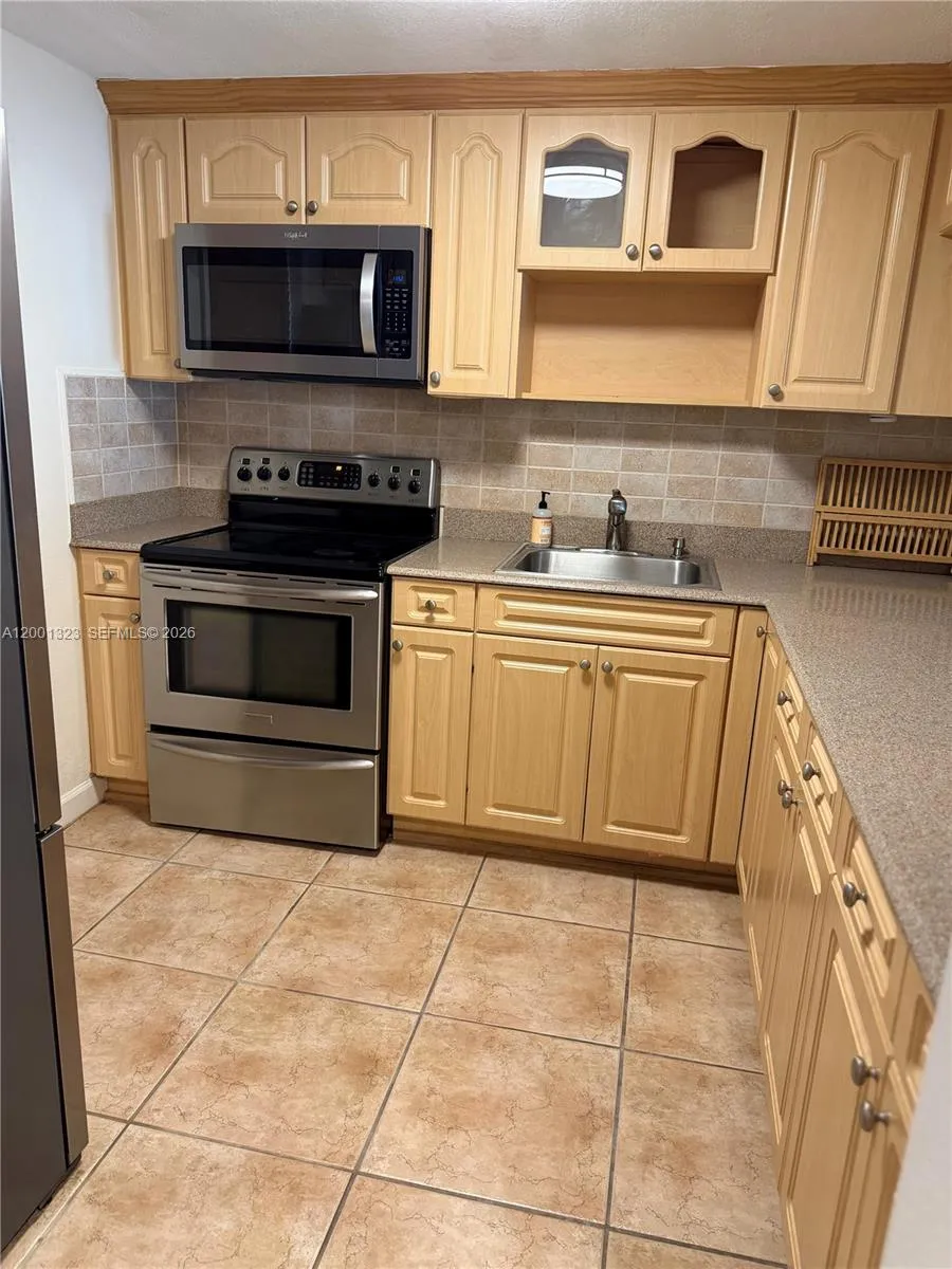 100 Edgewater Dr 127, Coral Gables, Florida 33133, Coral Gables, Florida 33133, 1 Bedroom Bedrooms, ,1 BathroomBathrooms,Residential Lease,For Rent,100 Edgewater Dr 127, Coral Gables, Florida 33133,A12001323