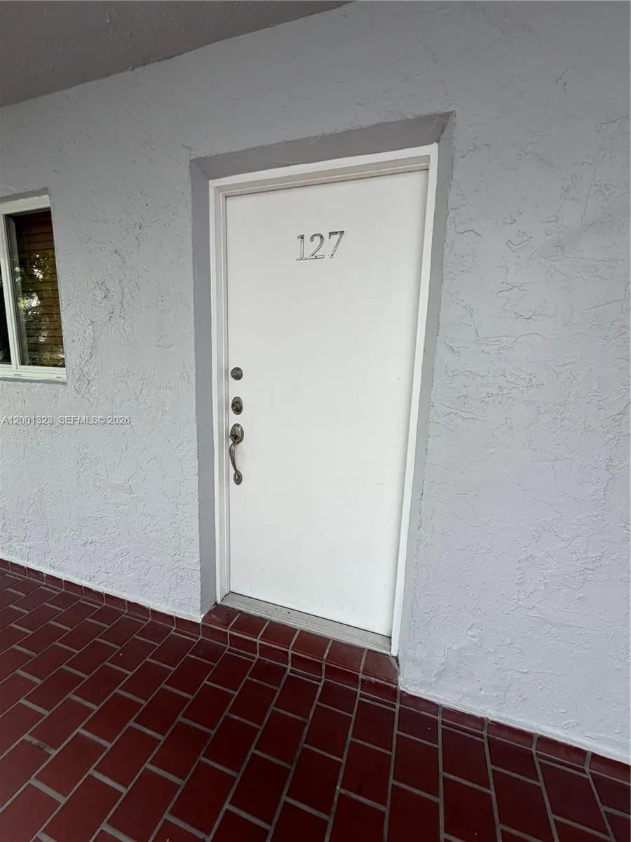 100 Edgewater Dr 127, Coral Gables, Florida 33133, Coral Gables, Florida 33133, 1 Bedroom Bedrooms, ,1 BathroomBathrooms,Residential Lease,For Rent,100 Edgewater Dr 127, Coral Gables, Florida 33133,A12001323