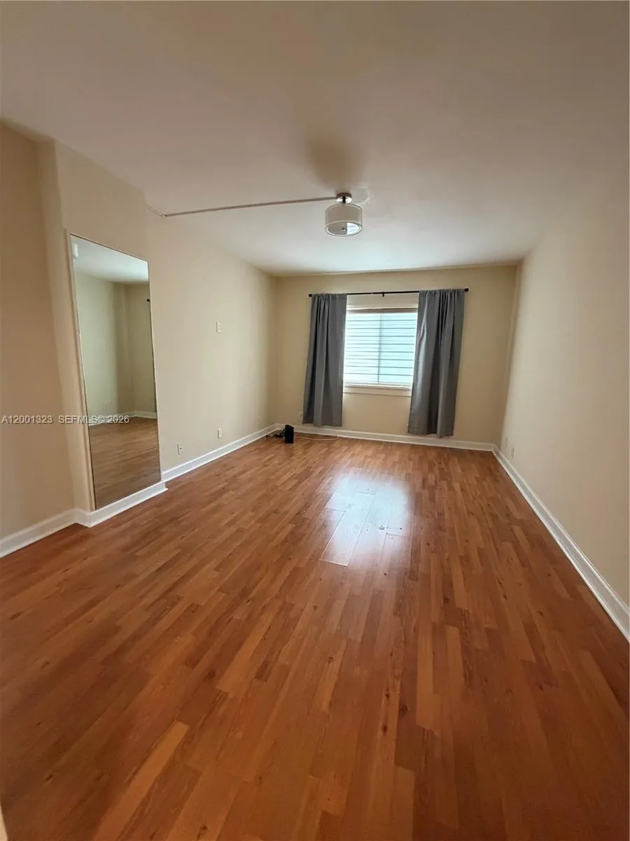100 Edgewater Dr 127, Coral Gables, Florida 33133, Coral Gables, Florida 33133, 1 Bedroom Bedrooms, ,1 BathroomBathrooms,Residential Lease,For Rent,100 Edgewater Dr 127, Coral Gables, Florida 33133,A12001323
