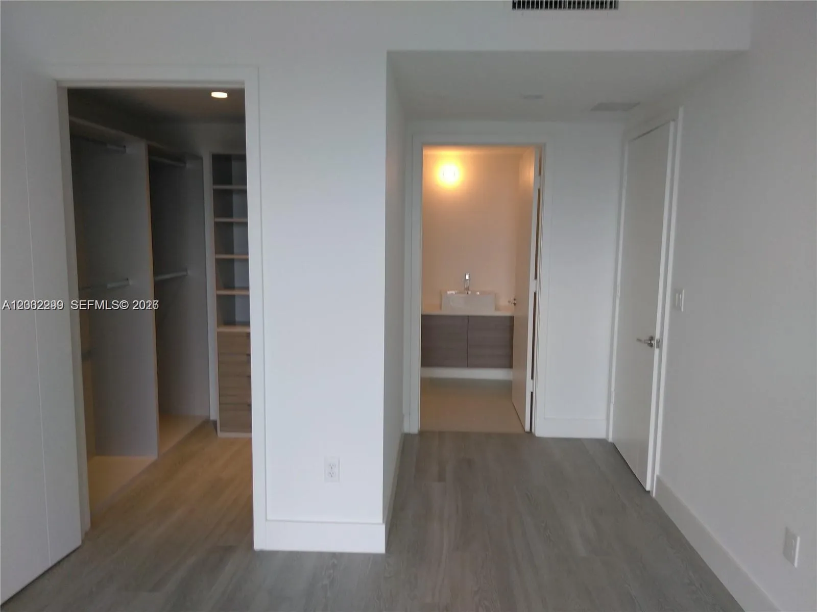 1010 Sw 2nd Ave 1901, Miami, Florida 33130, Miami, Florida 33130, 2 Bedrooms Bedrooms, ,2 BathroomsBathrooms,Residential Lease,For Rent,1010 Sw 2nd Ave 1901, Miami, Florida 33130,A12002299