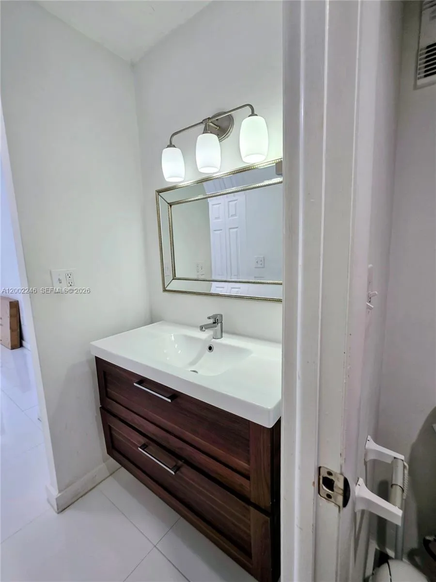 1200 Ne Miami Gardens Dr 1003w, Miami, Florida 331, Miami, Florida 33179, 1 Bedroom Bedrooms, ,1 BathroomBathrooms,Residential Lease,For Rent,1200 Ne Miami Gardens Dr 1003w, Miami, Florida 331,A12002246