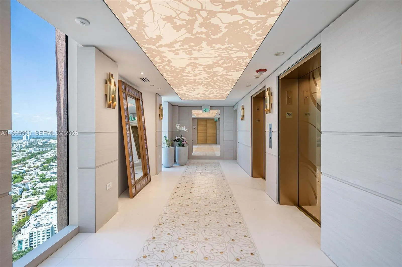 300 S Pointe Dr Ph-5, Miami Beach, Florida 33139, Miami Beach, Florida 33139, 4 Bedrooms Bedrooms, ,6 BathroomsBathrooms,Residential,For Sale,300 S Pointe Dr Ph-5, Miami Beach, Florida 33139,A11999990