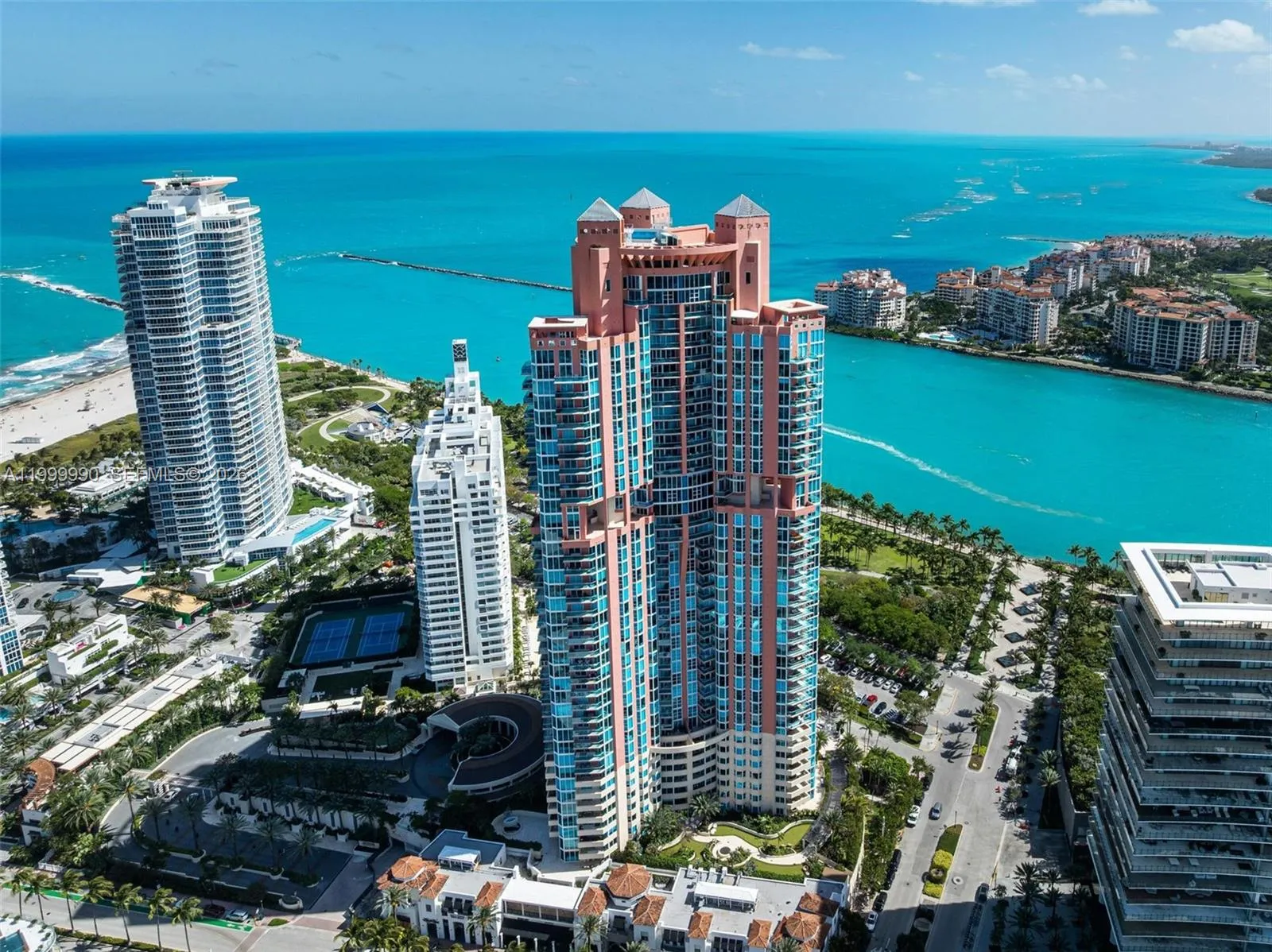 300 S Pointe Dr Ph-5, Miami Beach, Florida 33139, Miami Beach, Florida 33139, 4 Bedrooms Bedrooms, ,6 BathroomsBathrooms,Residential,For Sale,300 S Pointe Dr Ph-5, Miami Beach, Florida 33139,A11999990