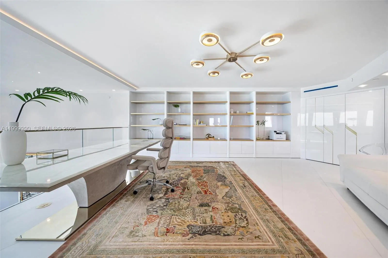 300 S Pointe Dr Ph-5, Miami Beach, Florida 33139, Miami Beach, Florida 33139, 4 Bedrooms Bedrooms, ,6 BathroomsBathrooms,Residential,For Sale,300 S Pointe Dr Ph-5, Miami Beach, Florida 33139,A11999990