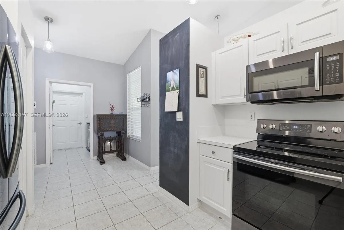 7600 S Aragon Blvd 1, Sunrise, Florida 33322, Sunrise, Florida 33322, 3 Bedrooms Bedrooms, ,2 BathroomsBathrooms,Residential,For Sale,7600 S Aragon Blvd 1, Sunrise, Florida 33322,A12002167