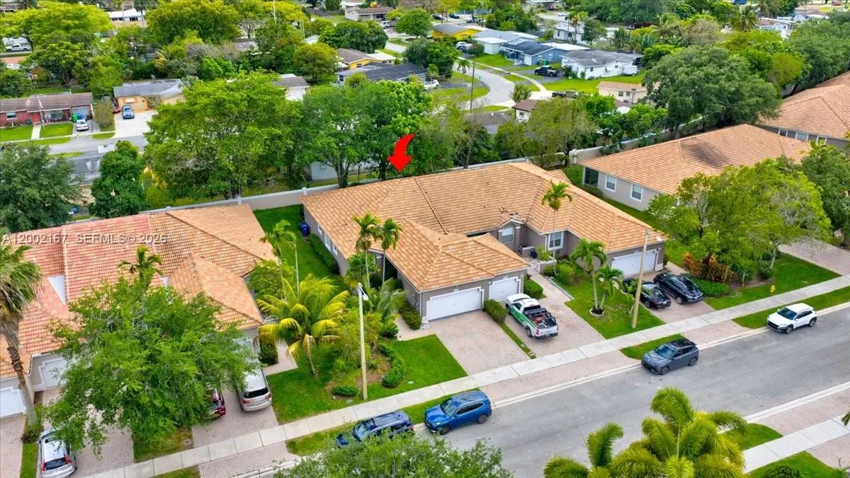 7600 S Aragon Blvd 1, Sunrise, Florida 33322, Sunrise, Florida 33322, 3 Bedrooms Bedrooms, ,2 BathroomsBathrooms,Residential,For Sale,7600 S Aragon Blvd 1, Sunrise, Florida 33322,A12002167