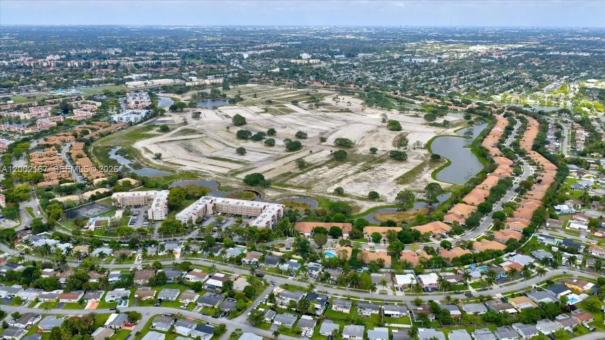 7600 S Aragon Blvd 1, Sunrise, Florida 33322, Sunrise, Florida 33322, 3 Bedrooms Bedrooms, ,2 BathroomsBathrooms,Residential,For Sale,7600 S Aragon Blvd 1, Sunrise, Florida 33322,A12002167