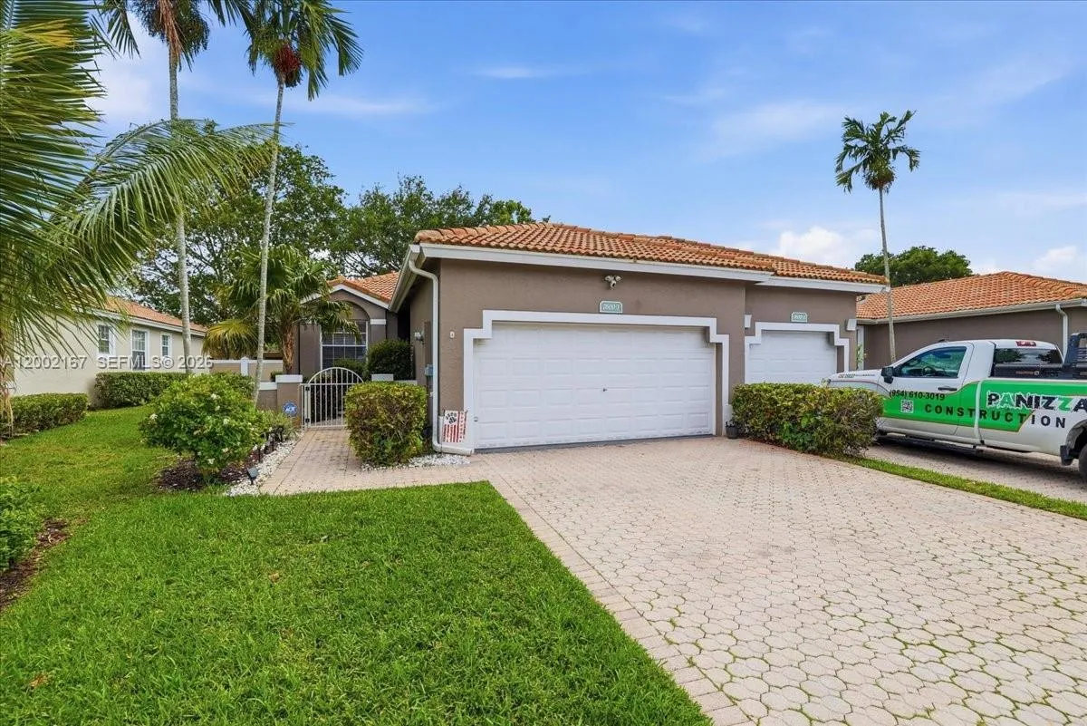 7600 S Aragon Blvd 1, Sunrise, Florida 33322, Sunrise, Florida 33322, 3 Bedrooms Bedrooms, ,2 BathroomsBathrooms,Residential,For Sale,7600 S Aragon Blvd 1, Sunrise, Florida 33322,A12002167