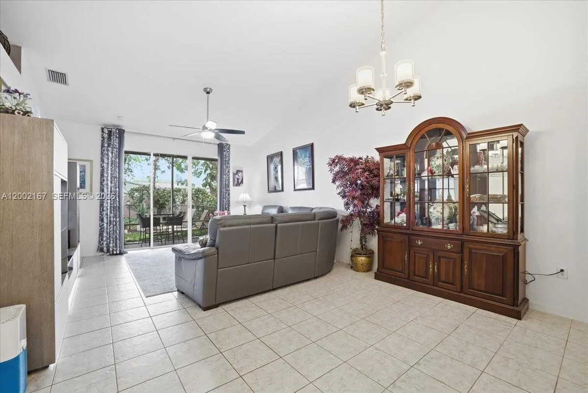7600 S Aragon Blvd 1, Sunrise, Florida 33322, Sunrise, Florida 33322, 3 Bedrooms Bedrooms, ,2 BathroomsBathrooms,Residential,For Sale,7600 S Aragon Blvd 1, Sunrise, Florida 33322,A12002167