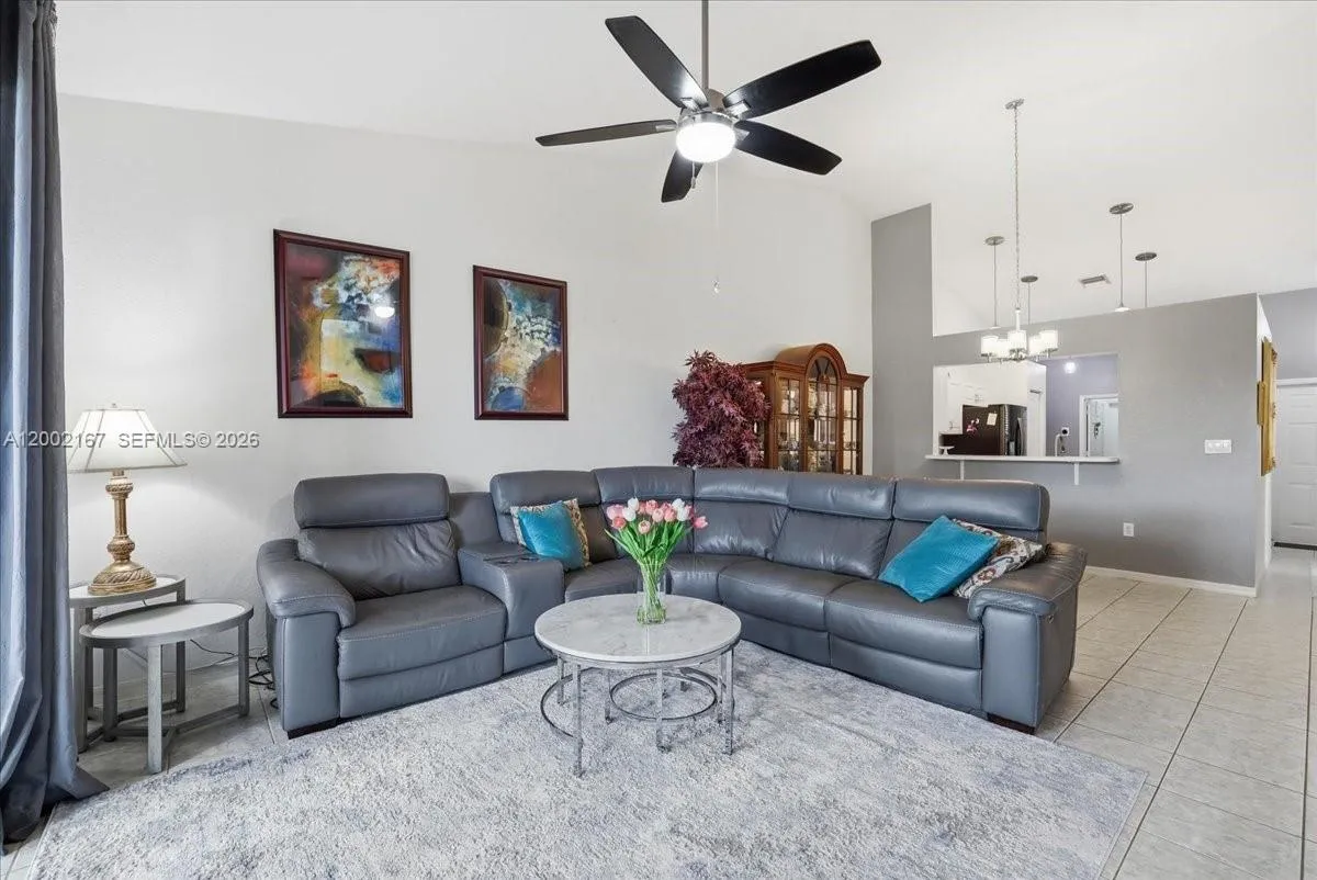 7600 S Aragon Blvd 1, Sunrise, Florida 33322, Sunrise, Florida 33322, 3 Bedrooms Bedrooms, ,2 BathroomsBathrooms,Residential,For Sale,7600 S Aragon Blvd 1, Sunrise, Florida 33322,A12002167