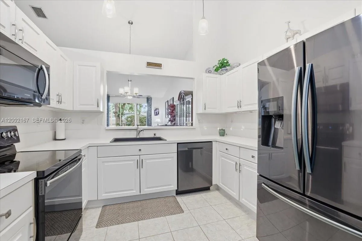 7600 S Aragon Blvd 1, Sunrise, Florida 33322, Sunrise, Florida 33322, 3 Bedrooms Bedrooms, ,2 BathroomsBathrooms,Residential,For Sale,7600 S Aragon Blvd 1, Sunrise, Florida 33322,A12002167