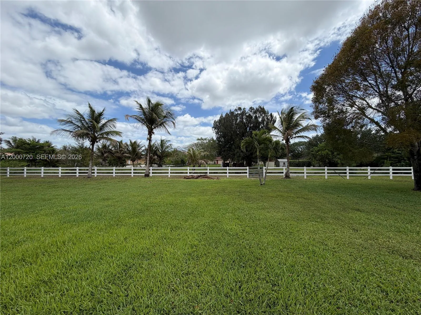 4810 Sw 198th Ter, Southwest Ranches, Florida 3333, Southwest Ranches, Florida 33332, 5 Bedrooms Bedrooms, 9 Rooms Rooms,3 BathroomsBathrooms,Residential,For Sale,4810 Sw 198th Ter, Southwest Ranches, Florida 3333,A12000720