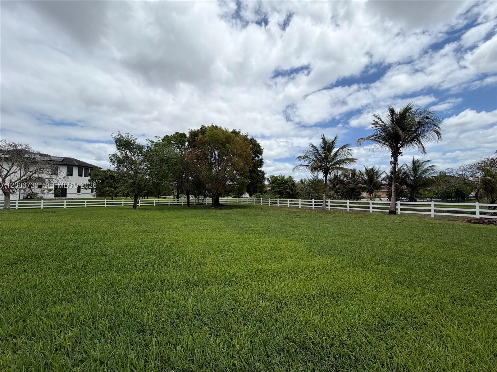4810 Sw 198th Ter, Southwest Ranches, Florida 3333, Southwest Ranches, Florida 33332, 5 Bedrooms Bedrooms, 9 Rooms Rooms,3 BathroomsBathrooms,Residential,For Sale,4810 Sw 198th Ter, Southwest Ranches, Florida 3333,A12000720
