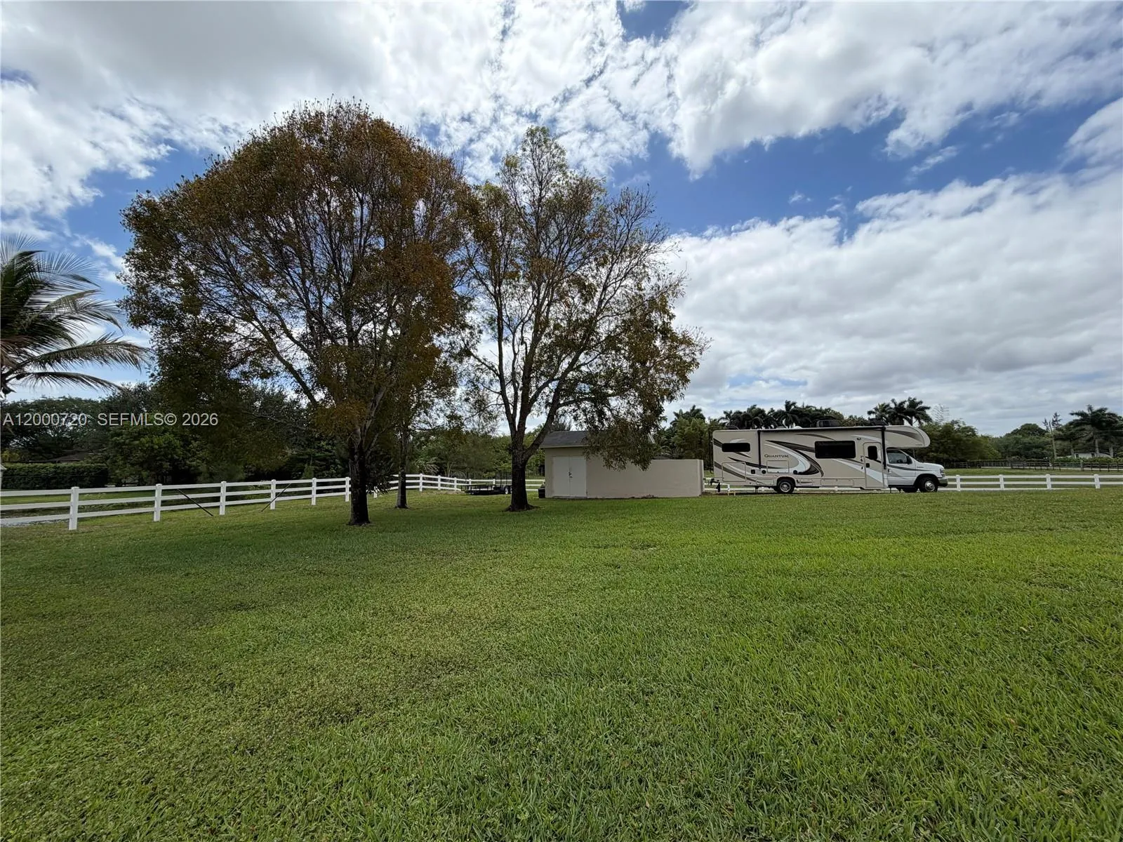 4810 Sw 198th Ter, Southwest Ranches, Florida 3333, Southwest Ranches, Florida 33332, 5 Bedrooms Bedrooms, 9 Rooms Rooms,3 BathroomsBathrooms,Residential,For Sale,4810 Sw 198th Ter, Southwest Ranches, Florida 3333,A12000720