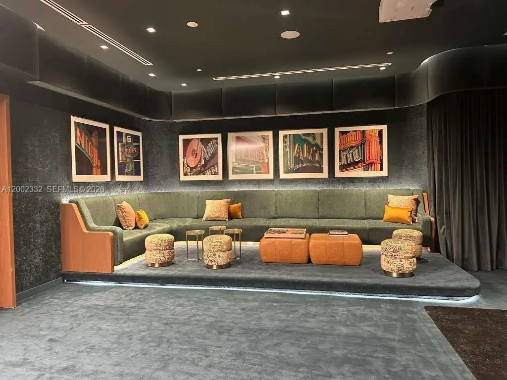 77 Se 5th Street 1010, Miami, Florida 33131, Miami, Florida 33131, 1 Bedroom Bedrooms, ,1 BathroomBathrooms,Residential Lease,For Rent,77 Se 5th Street 1010, Miami, Florida 33131,A12002332