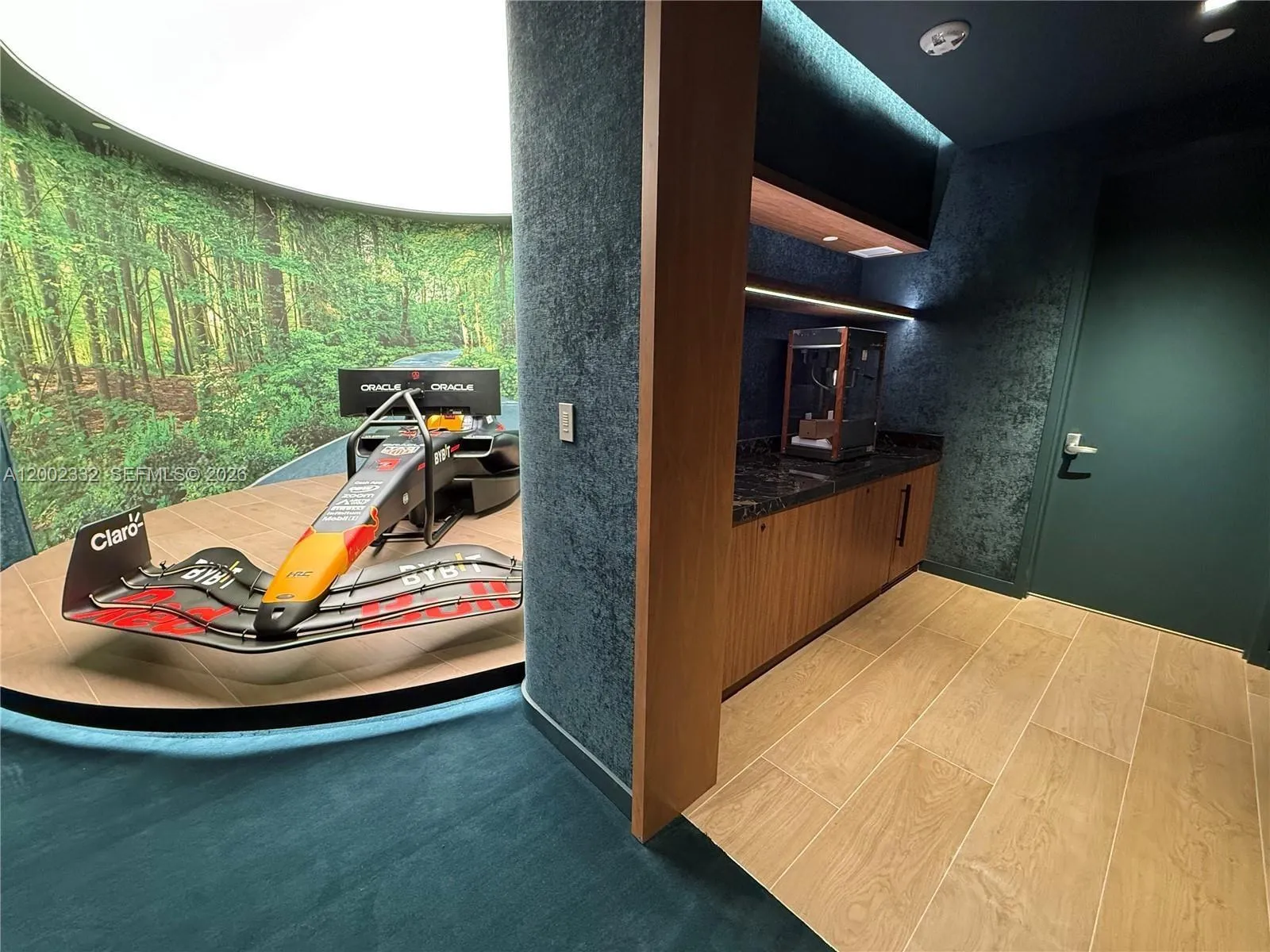 77 Se 5th Street 1010, Miami, Florida 33131, Miami, Florida 33131, 1 Bedroom Bedrooms, ,1 BathroomBathrooms,Residential Lease,For Rent,77 Se 5th Street 1010, Miami, Florida 33131,A12002332