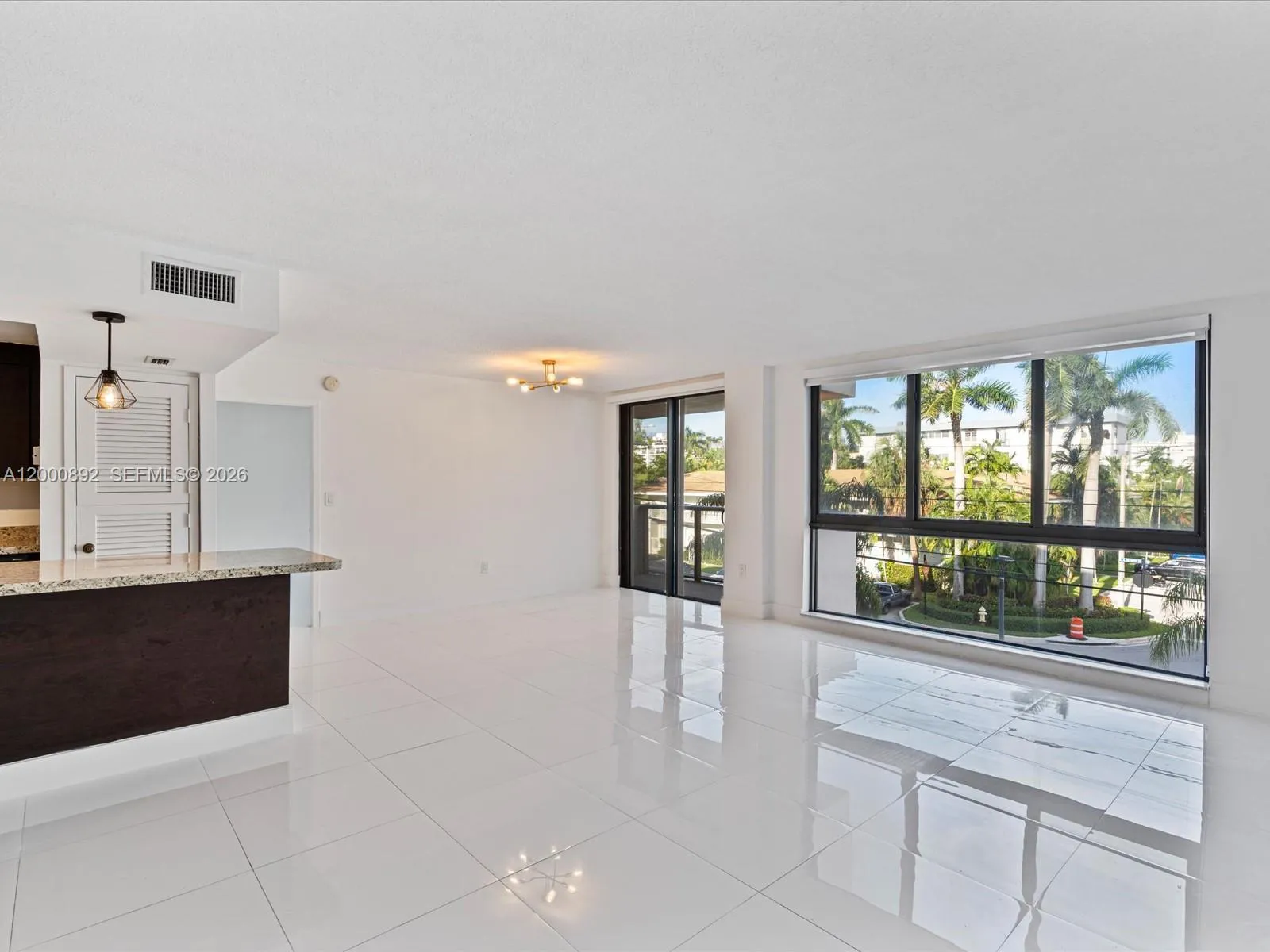 9800 W Bay Harbor Dr 308, Bay Harbor Islands, Flor, Bay Harbor Islands, Florida 33154, 1 Bedroom Bedrooms, ,1 BathroomBathrooms,Residential Lease,For Rent,9800 W Bay Harbor Dr 308, Bay Harbor Islands, Flor,A12000892