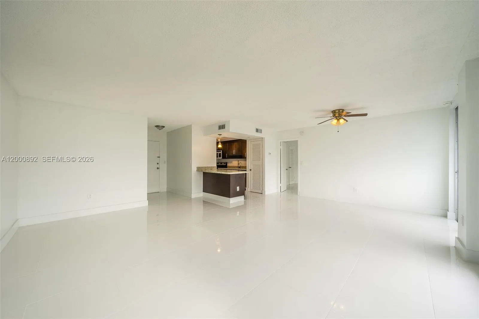 9800 W Bay Harbor Dr 308, Bay Harbor Islands, Flor, Bay Harbor Islands, Florida 33154, 1 Bedroom Bedrooms, ,1 BathroomBathrooms,Residential Lease,For Rent,9800 W Bay Harbor Dr 308, Bay Harbor Islands, Flor,A12000892