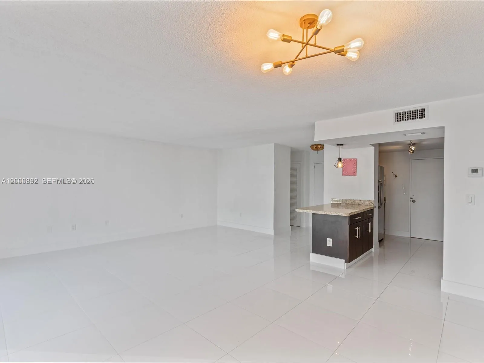 9800 W Bay Harbor Dr 308, Bay Harbor Islands, Flor, Bay Harbor Islands, Florida 33154, 1 Bedroom Bedrooms, ,1 BathroomBathrooms,Residential Lease,For Rent,9800 W Bay Harbor Dr 308, Bay Harbor Islands, Flor,A12000892