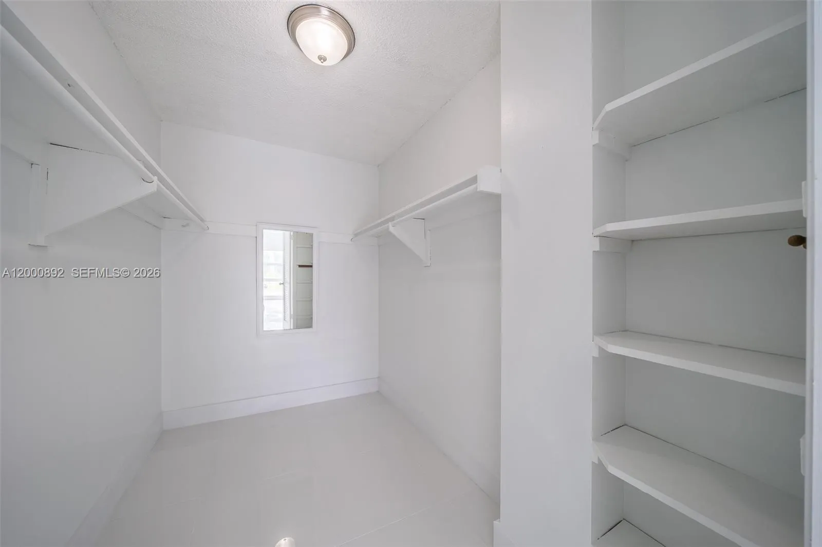 9800 W Bay Harbor Dr 308, Bay Harbor Islands, Flor, Bay Harbor Islands, Florida 33154, 1 Bedroom Bedrooms, ,1 BathroomBathrooms,Residential Lease,For Rent,9800 W Bay Harbor Dr 308, Bay Harbor Islands, Flor,A12000892