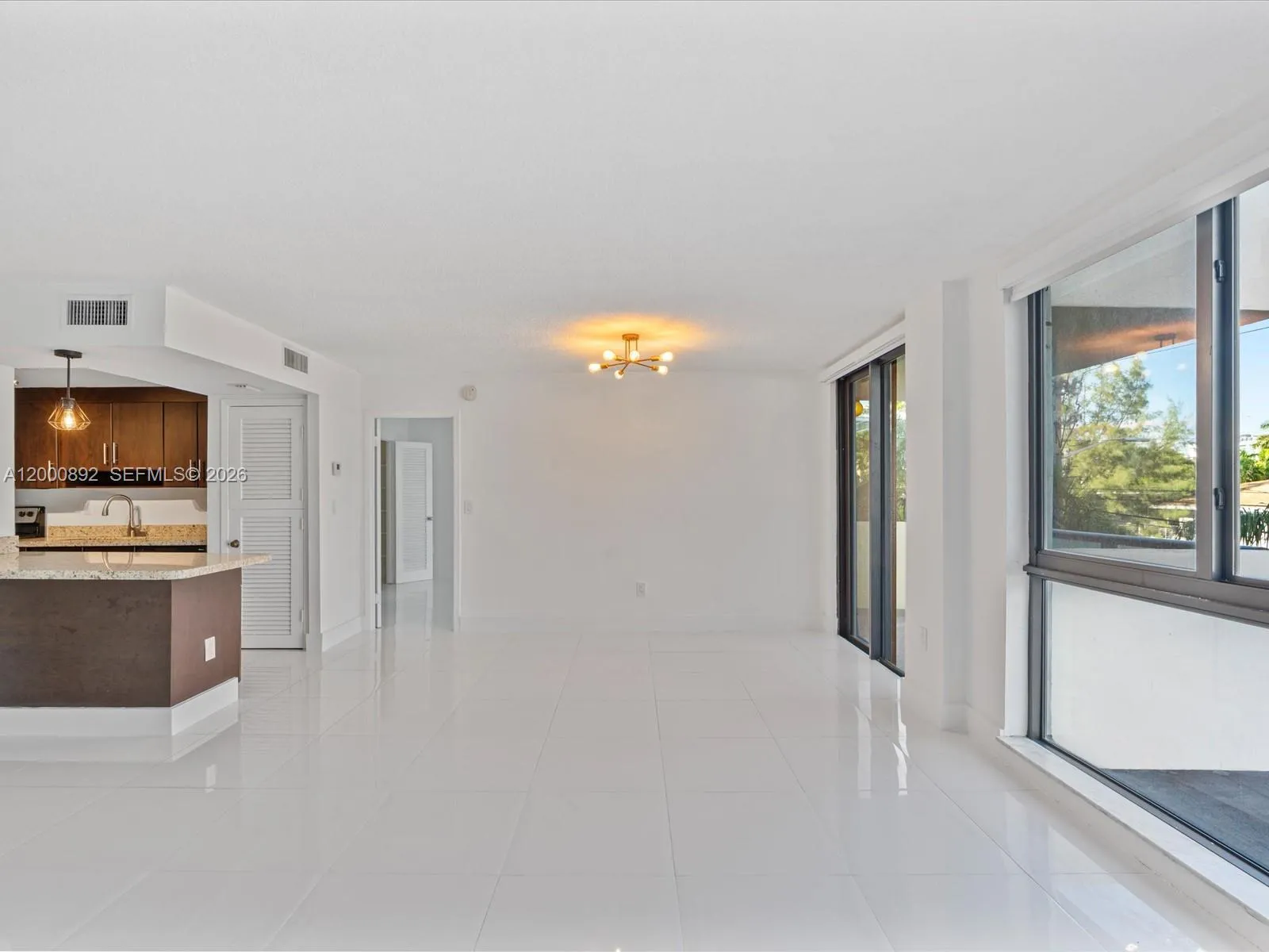 9800 W Bay Harbor Dr 308, Bay Harbor Islands, Flor, Bay Harbor Islands, Florida 33154, 1 Bedroom Bedrooms, ,1 BathroomBathrooms,Residential Lease,For Rent,9800 W Bay Harbor Dr 308, Bay Harbor Islands, Flor,A12000892