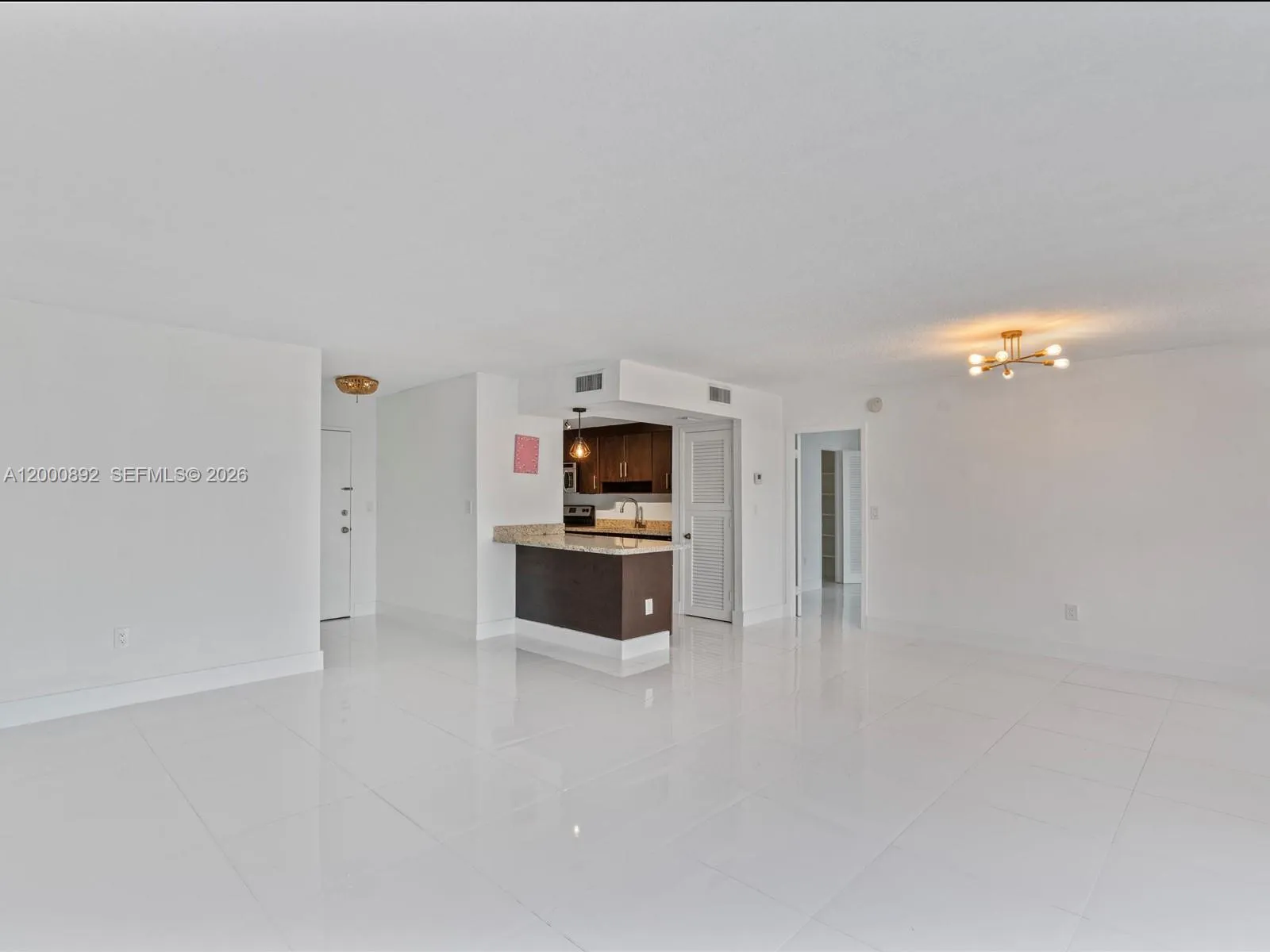 9800 W Bay Harbor Dr 308, Bay Harbor Islands, Flor, Bay Harbor Islands, Florida 33154, 1 Bedroom Bedrooms, ,1 BathroomBathrooms,Residential Lease,For Rent,9800 W Bay Harbor Dr 308, Bay Harbor Islands, Flor,A12000892
