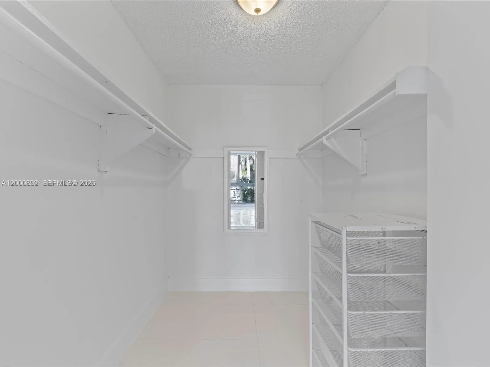 9800 W Bay Harbor Dr 308, Bay Harbor Islands, Flor, Bay Harbor Islands, Florida 33154, 1 Bedroom Bedrooms, ,1 BathroomBathrooms,Residential Lease,For Rent,9800 W Bay Harbor Dr 308, Bay Harbor Islands, Flor,A12000892