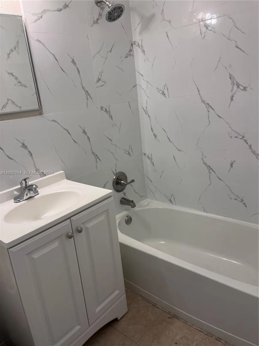 109 Nw 14th Way 2, Dania Beach, Florida 33004, Dania Beach, Florida 33004, 2 Bedrooms Bedrooms, ,1 BathroomBathrooms,Residential Lease,For Rent,109 Nw 14th Way 2, Dania Beach, Florida 33004,A12002354