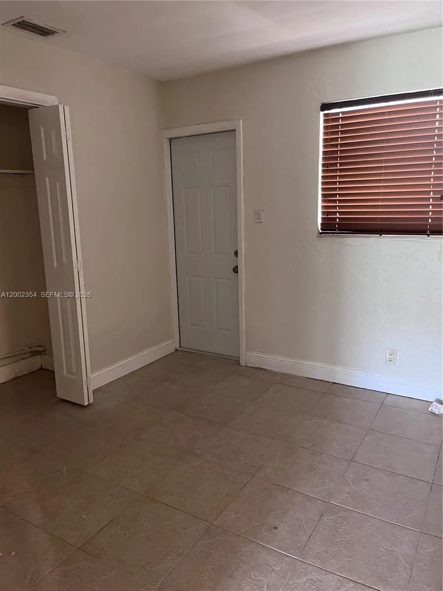 109 Nw 14th Way 2, Dania Beach, Florida 33004, Dania Beach, Florida 33004, 2 Bedrooms Bedrooms, ,1 BathroomBathrooms,Residential Lease,For Rent,109 Nw 14th Way 2, Dania Beach, Florida 33004,A12002354