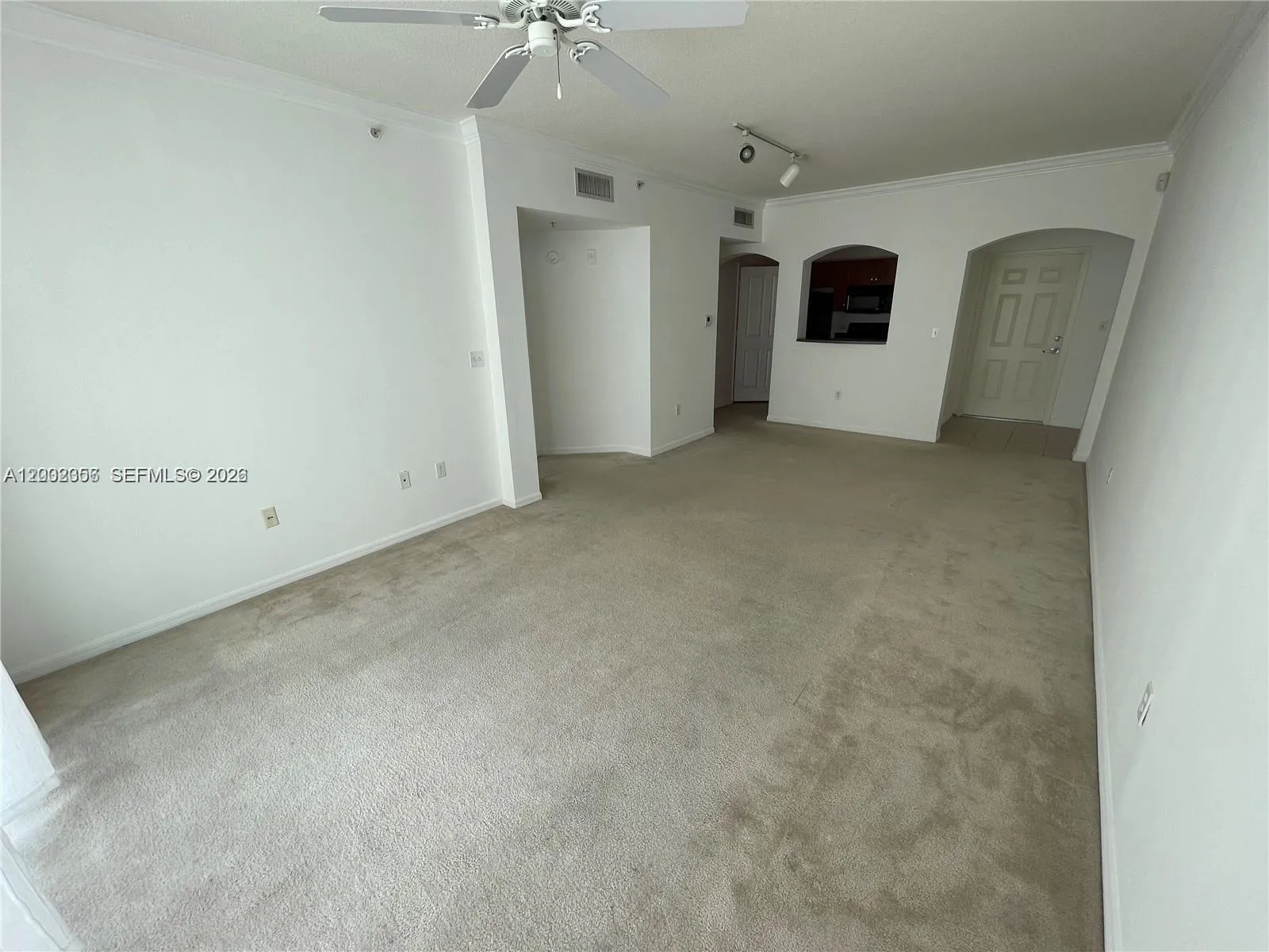 Surfside, Florida 33154, 1 Bedroom Bedrooms, ,1 BathroomBathrooms,Residential,For Sale,A12002356