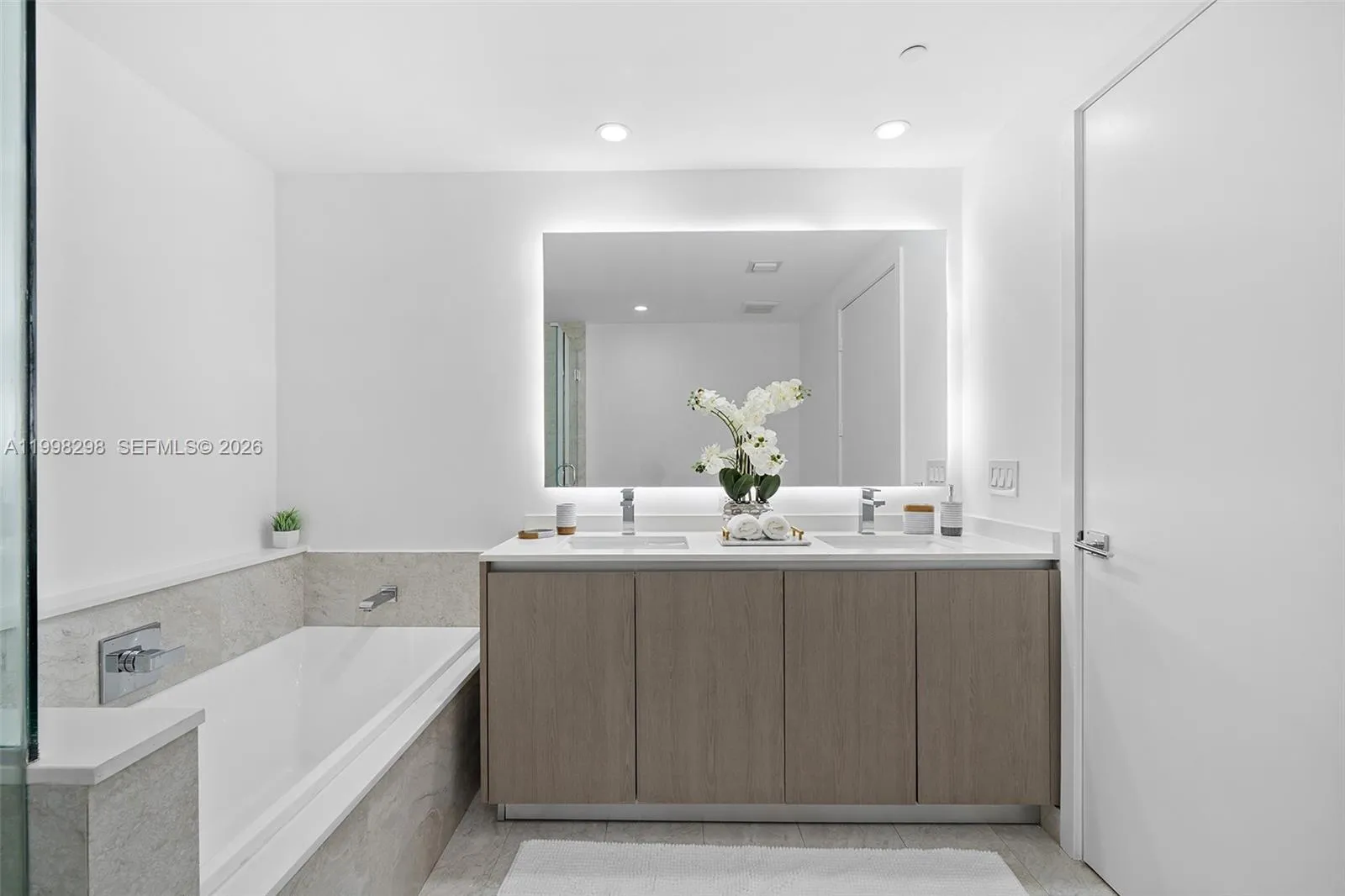 488 Ne 18th St 715, Miami, Florida 33132, Miami, Florida 33132, 3 Bedrooms Bedrooms, ,4 BathroomsBathrooms,Residential,For Sale,488 Ne 18th St 715, Miami, Florida 33132,A11998298