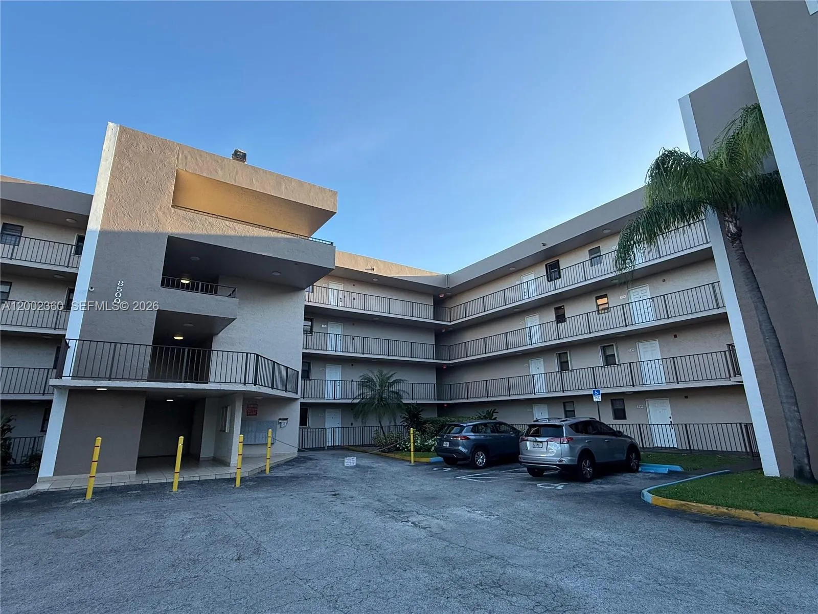 8500 Nw 8th St 308, Miami, Florida 33126, Miami, Florida 33126, 2 Bedrooms Bedrooms, ,2 BathroomsBathrooms,Residential Lease,For Rent,8500 Nw 8th St 308, Miami, Florida 33126,A12002360