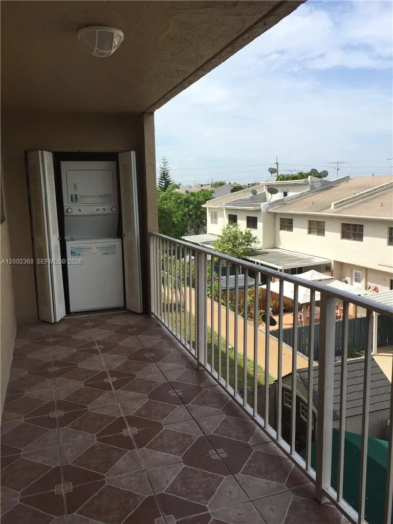 8500 Nw 8th St 308, Miami, Florida 33126, Miami, Florida 33126, 2 Bedrooms Bedrooms, ,2 BathroomsBathrooms,Residential Lease,For Rent,8500 Nw 8th St 308, Miami, Florida 33126,A12002360