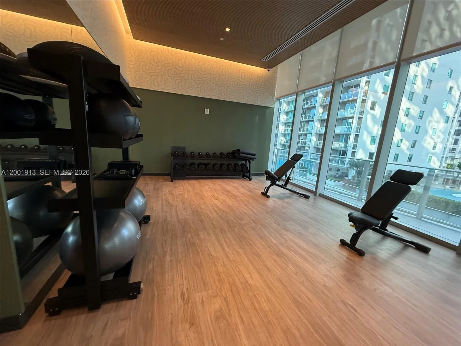 77 Se 5th Street 1007, Miami, Florida 33131, Miami, Florida 33131, 1 Bedroom Bedrooms, ,1 BathroomBathrooms,Residential Lease,For Rent,77 Se 5th Street 1007, Miami, Florida 33131,A12001913