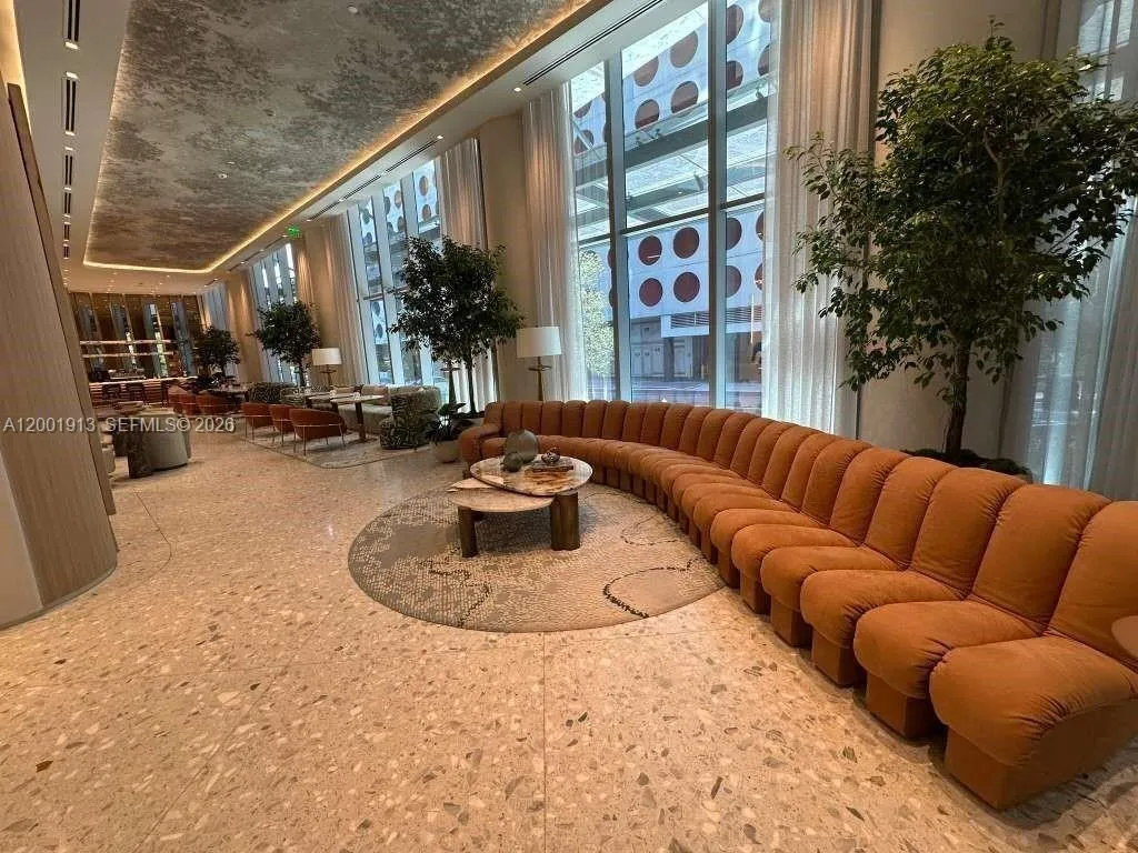 77 Se 5th Street 1007, Miami, Florida 33131, Miami, Florida 33131, 1 Bedroom Bedrooms, ,1 BathroomBathrooms,Residential Lease,For Rent,77 Se 5th Street 1007, Miami, Florida 33131,A12001913