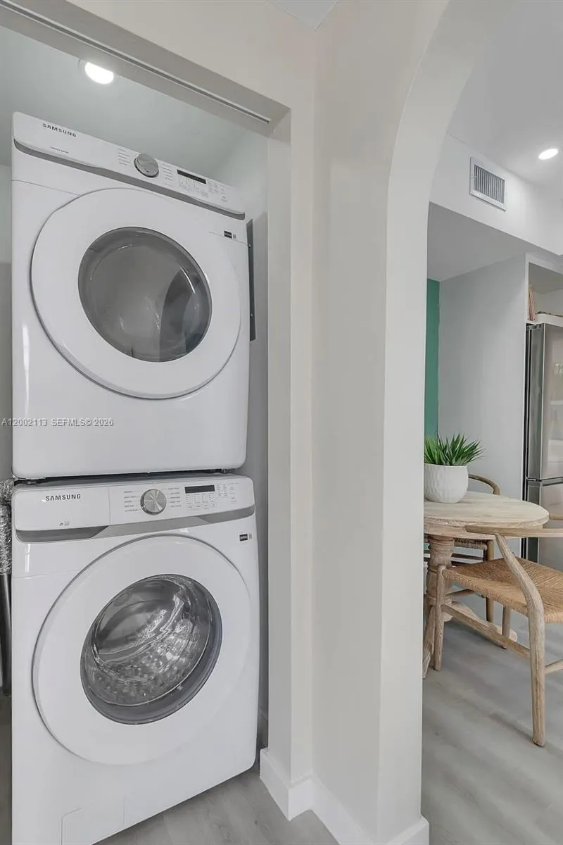 1852 Sw 22nd Ter 2, Miami, Florida 33145, Miami, Florida 33145, 1 Bedroom Bedrooms, ,1 BathroomBathrooms,Residential Lease,For Rent,1852 Sw 22nd Ter 2, Miami, Florida 33145,A12002113