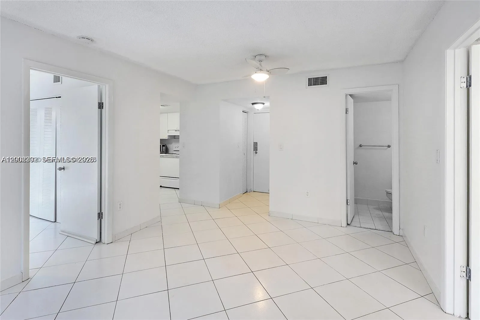 2600 Collins Ave 405, Miami Beach, Florida 33140, Miami Beach, Florida 33140, 2 Bedrooms Bedrooms, ,2 BathroomsBathrooms,Residential,For Sale,2600 Collins Ave 405, Miami Beach, Florida 33140,A12002302