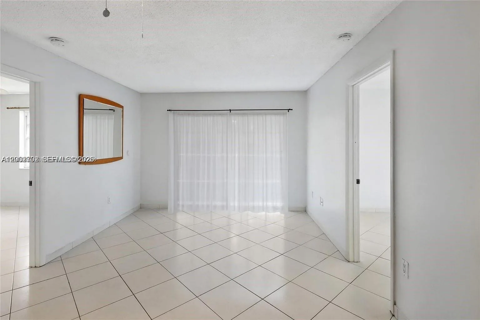 2600 Collins Ave 405, Miami Beach, Florida 33140, Miami Beach, Florida 33140, 2 Bedrooms Bedrooms, ,2 BathroomsBathrooms,Residential,For Sale,2600 Collins Ave 405, Miami Beach, Florida 33140,A12002302