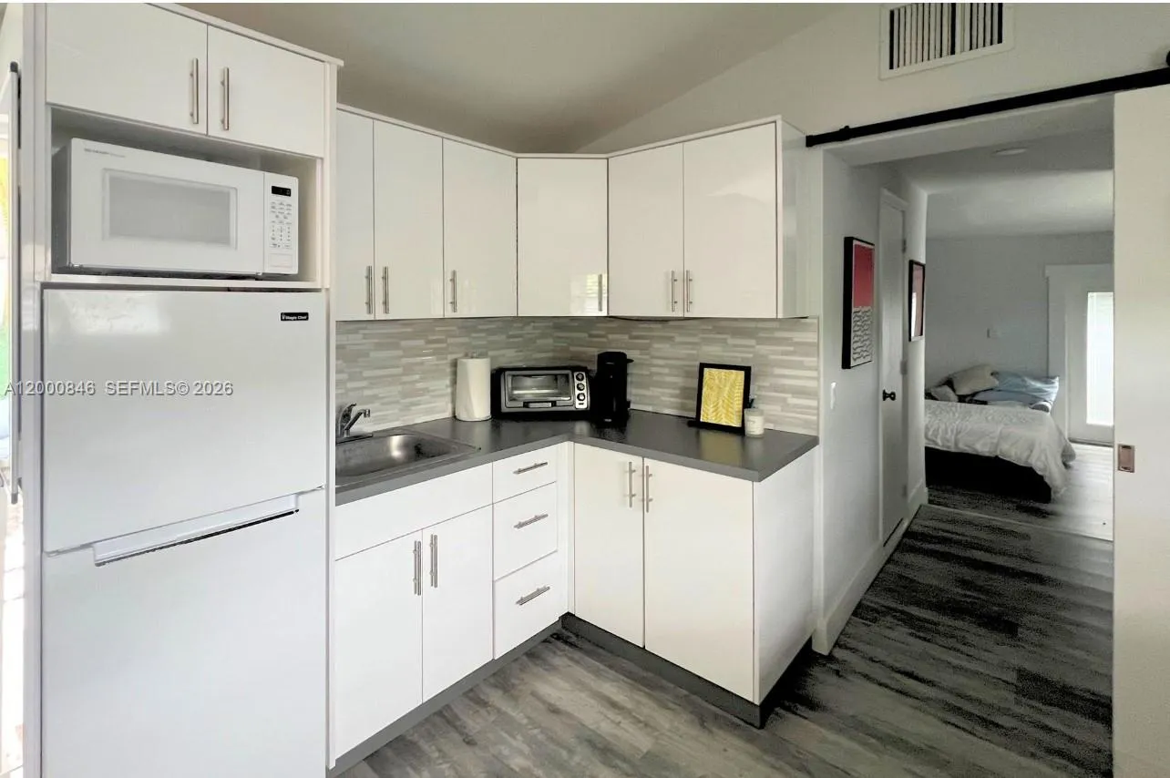 8390 Sw 64 St, Miami, Florida 33143, Miami, Florida 33143, 4 Bedrooms Bedrooms, ,3 BathroomsBathrooms,Residential,For Sale,8390 Sw 64 St, Miami, Florida 33143,A12000846