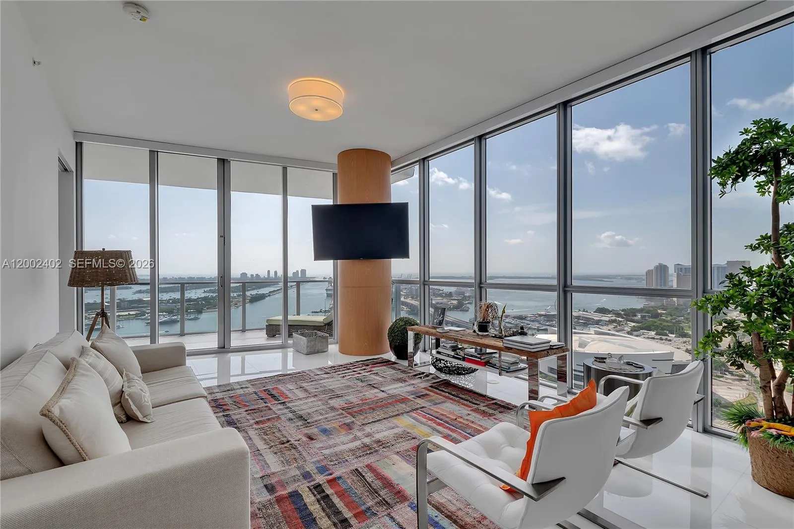 1100 Biscayne Blvd 3901, Miami, Florida 33132, Miami, Florida 33132, 3 Bedrooms Bedrooms, ,2 BathroomsBathrooms,Residential Lease,For Rent,1100 Biscayne Blvd 3901, Miami, Florida 33132,A12002402