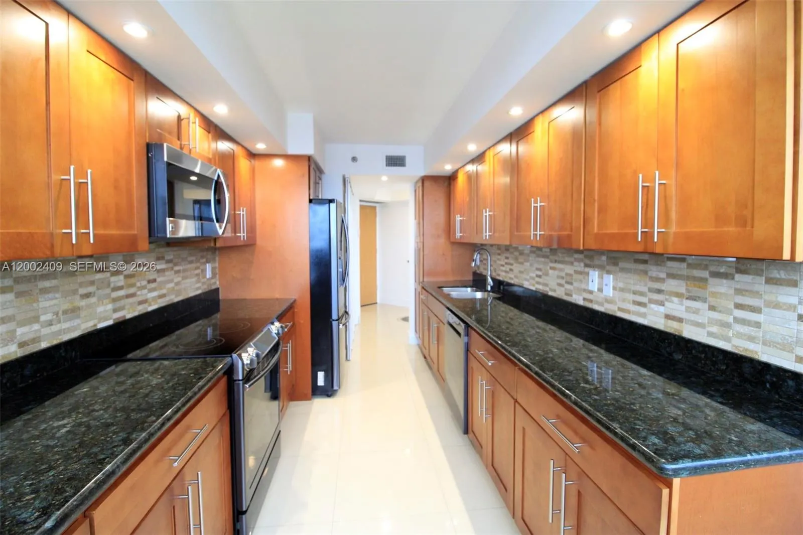 20185 E Country Club Dr 1105, Aventura, Florida 33, Aventura, Florida 33180, 2 Bedrooms Bedrooms, ,2 BathroomsBathrooms,Residential,For Sale,20185 E Country Club Dr 1105, Aventura, Florida 33,A12002409