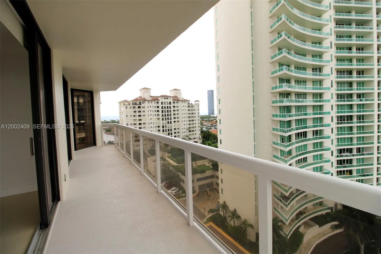 20185 E Country Club Dr 1105, Aventura, Florida 33, Aventura, Florida 33180, 2 Bedrooms Bedrooms, ,2 BathroomsBathrooms,Residential,For Sale,20185 E Country Club Dr 1105, Aventura, Florida 33,A12002409