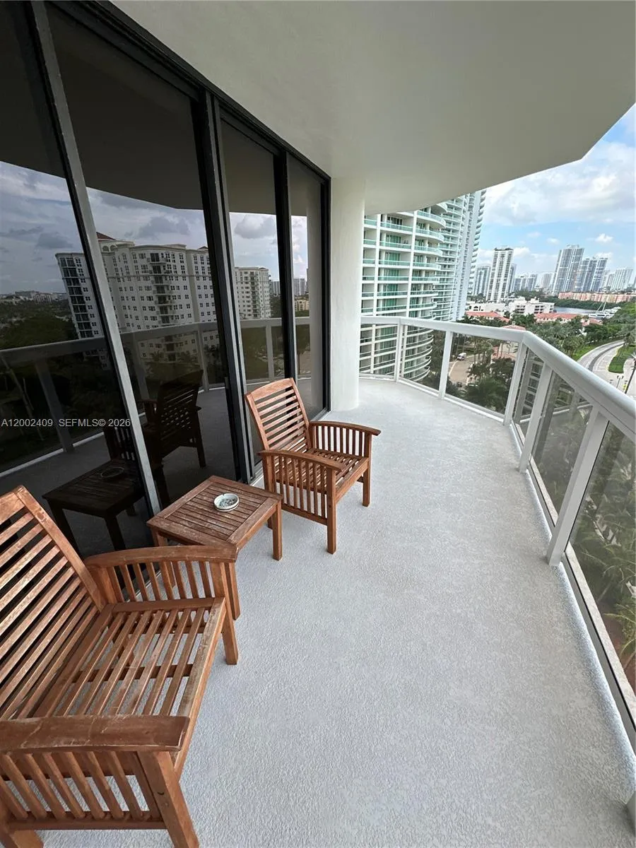 20185 E Country Club Dr 1105, Aventura, Florida 33, Aventura, Florida 33180, 2 Bedrooms Bedrooms, ,2 BathroomsBathrooms,Residential,For Sale,20185 E Country Club Dr 1105, Aventura, Florida 33,A12002409