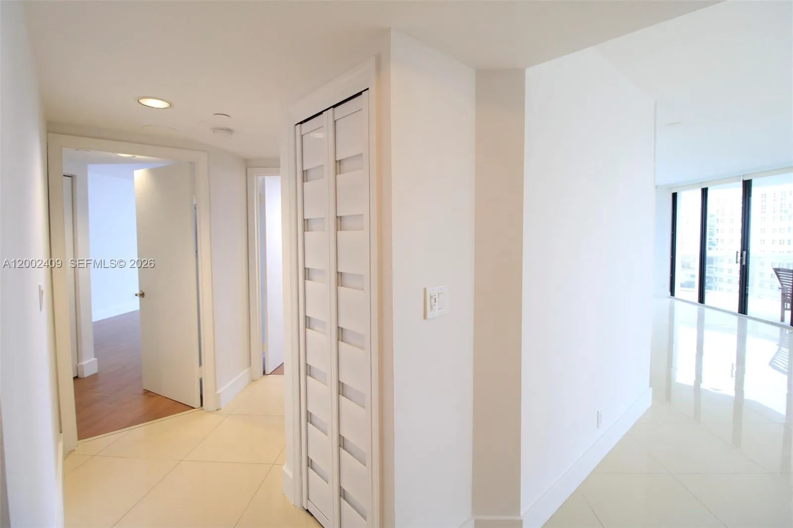 20185 E Country Club Dr 1105, Aventura, Florida 33, Aventura, Florida 33180, 2 Bedrooms Bedrooms, ,2 BathroomsBathrooms,Residential,For Sale,20185 E Country Club Dr 1105, Aventura, Florida 33,A12002409