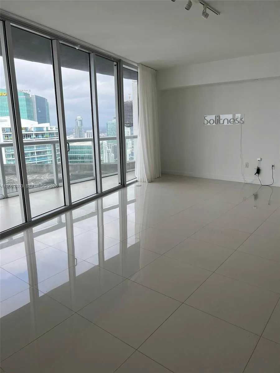 475 Brickell Ave 5508, Miami, Florida 33131, Miami, Florida 33131, 1 Bedroom Bedrooms, ,1 BathroomBathrooms,Residential,For Sale,475 Brickell Ave 5508, Miami, Florida 33131,A12002403