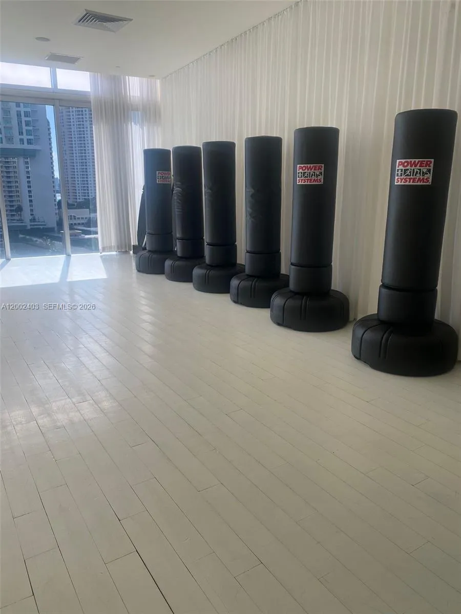 475 Brickell Ave 5508, Miami, Florida 33131, Miami, Florida 33131, 1 Bedroom Bedrooms, ,1 BathroomBathrooms,Residential,For Sale,475 Brickell Ave 5508, Miami, Florida 33131,A12002403