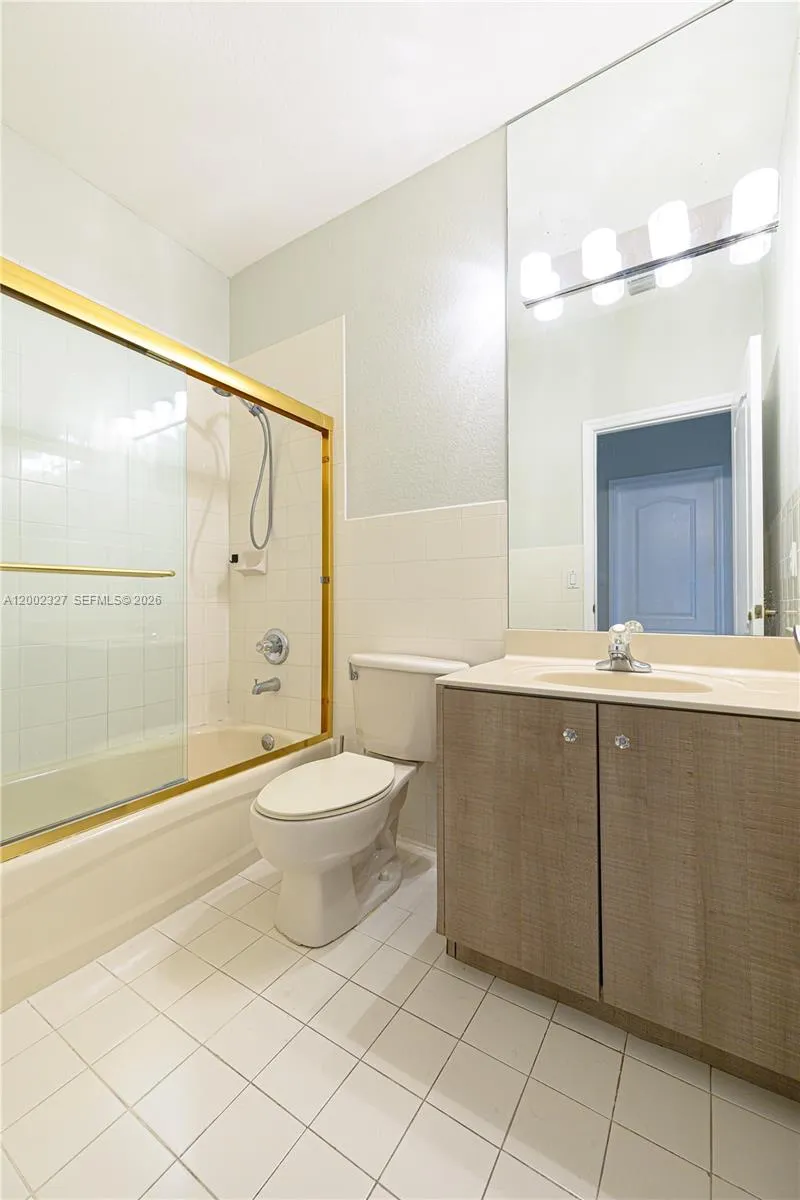 8964 W Flagler St 206, Miami, Florida 33174, Miami, Florida 33174, 3 Bedrooms Bedrooms, ,2 BathroomsBathrooms,Residential,For Sale,8964 W Flagler St 206, Miami, Florida 33174,A12002327