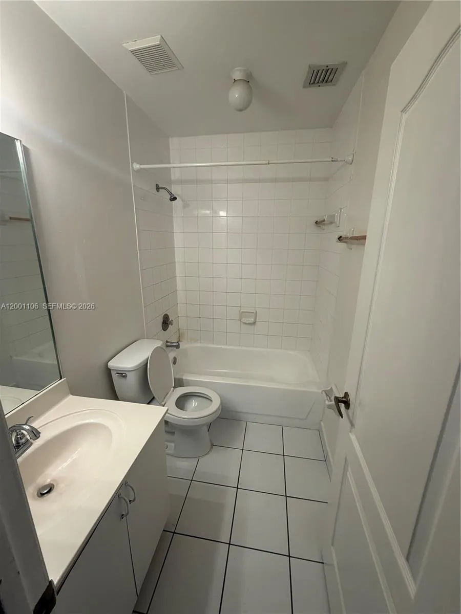 960 Ne 214th Ln 960-04, Miami, Florida 33179, Miami, Florida 33179, 3 Bedrooms Bedrooms, ,2 BathroomsBathrooms,Residential Lease,For Rent,960 Ne 214th Ln 960-04, Miami, Florida 33179,A12001106