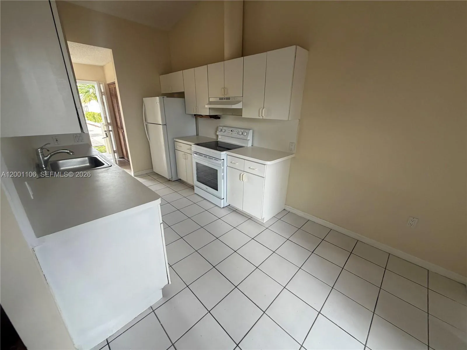 960 Ne 214th Ln 960-04, Miami, Florida 33179, Miami, Florida 33179, 3 Bedrooms Bedrooms, ,2 BathroomsBathrooms,Residential Lease,For Rent,960 Ne 214th Ln 960-04, Miami, Florida 33179,A12001106