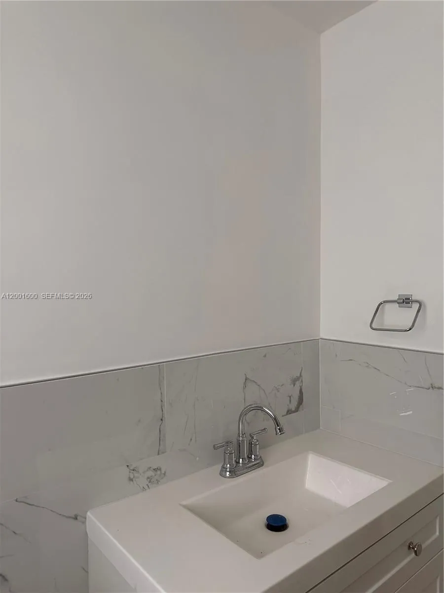 700 Layne Blvd 115, Hallandale Beach, Florida 3300, Hallandale Beach, Florida 33009, 1 Bedroom Bedrooms, ,1 BathroomBathrooms,Residential,For Sale,700 Layne Blvd 115, Hallandale Beach, Florida 3300,A12001600